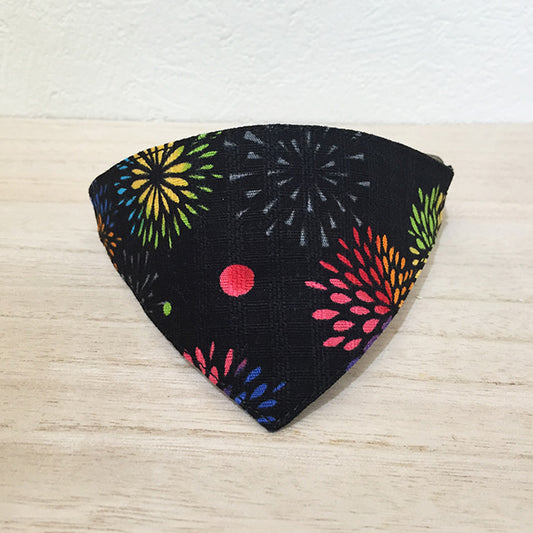 【花火柄ブラック】まじめな首輪・目立つバンダナ風/選べるアジャスター 猫首輪