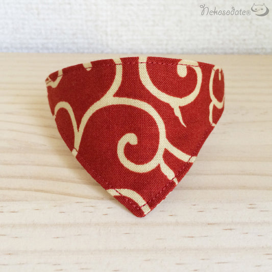 【それっぽくなる細唐草柄レッド】まじめな首輪・目立つバンダナ風/選べるアジャスター 猫首輪 - ネコソダテ®日本で唯一のまじめな首輪®専門店