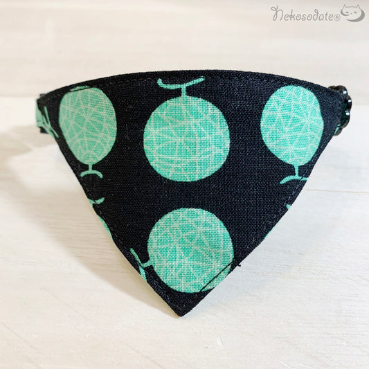 【メロン柄ブラック】まじめな首輪・目立つバンダナ風/選べるアジャスター 猫首輪