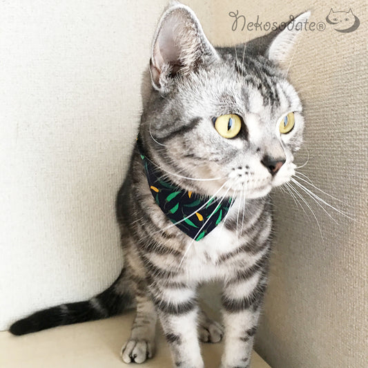 【とうがらし柄ブラック】まじめな首輪・目立つバンダナ風/選べるアジャスター 猫首輪