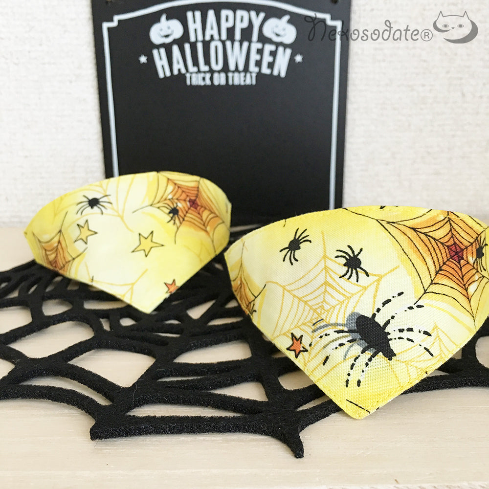 【蜘蛛と星柄】まじめな首輪・目立つバンダナ風/選べるアジャスター 猫首輪