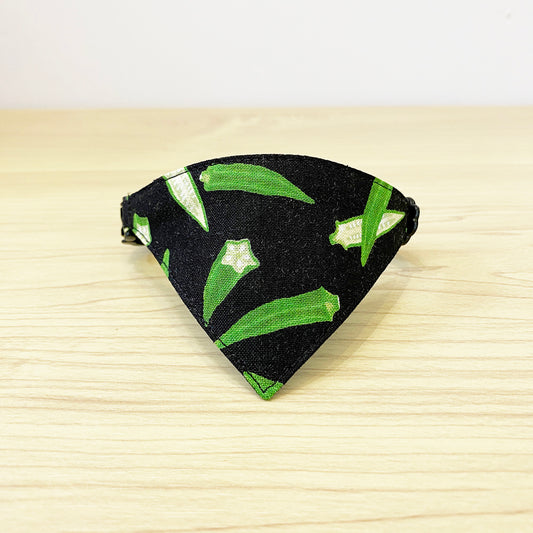 【オクラ柄ブラック】まじめな首輪・目立つバンダナ風/選べる安全バックル