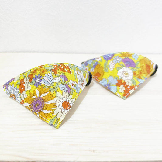 [Fine flower pattern yellow] Serious collar, conspicuous bandana style / selectable adjuster cat collar