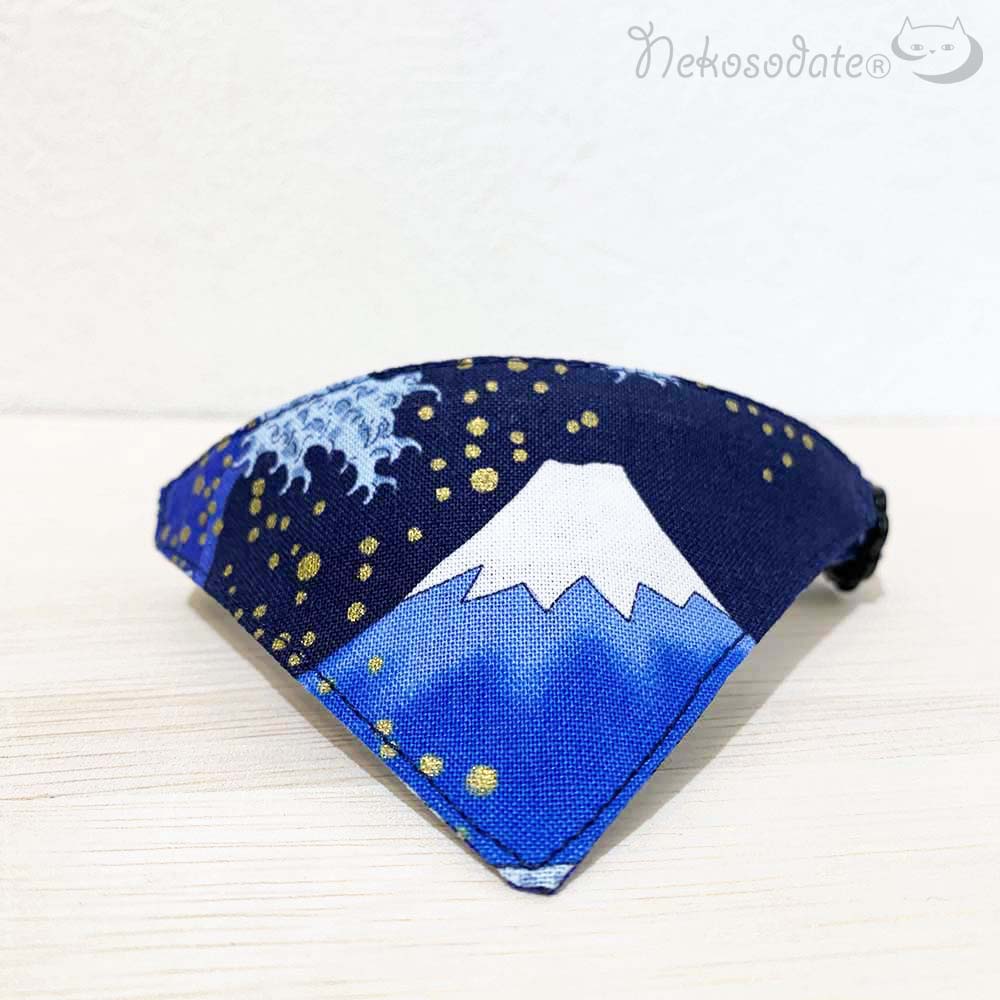 【波富士柄ネイビー】まじめな首輪・目立つバンダナ風／選べるバックル 猫首輪