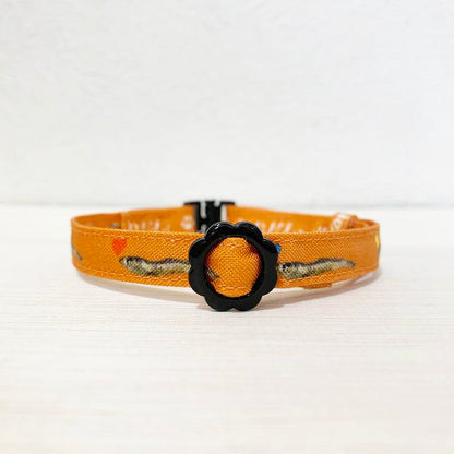 【にぼし柄オレンジ】まじめな首輪-なじむストレート／ 選べるセーフティバックル 猫用首輪 安全首輪