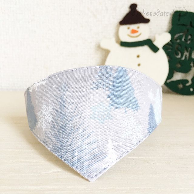 [Snowy coniferous forest pattern gray] Serious collar, conspicuous bandana style / selectable adjuster cat collar