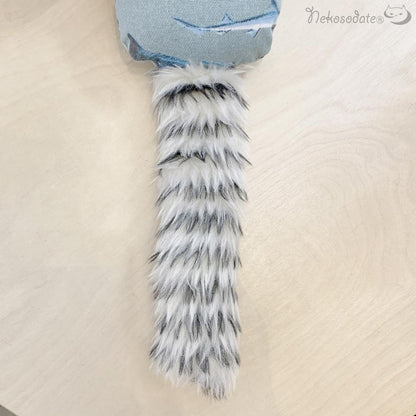 Cat-shaped kicker, fir tree pattern / bushy tail + plastic bell