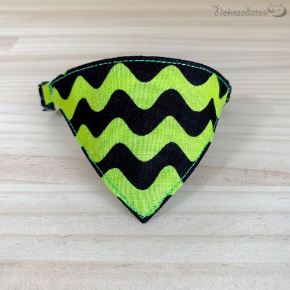 [Halloween wave pattern green] Serious collar, conspicuous bandana style / selectable adjuster cat collar