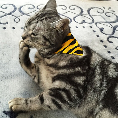 [Tiger pattern yellow] Serious collar, conspicuous bandana style / selectable adjuster cat collar