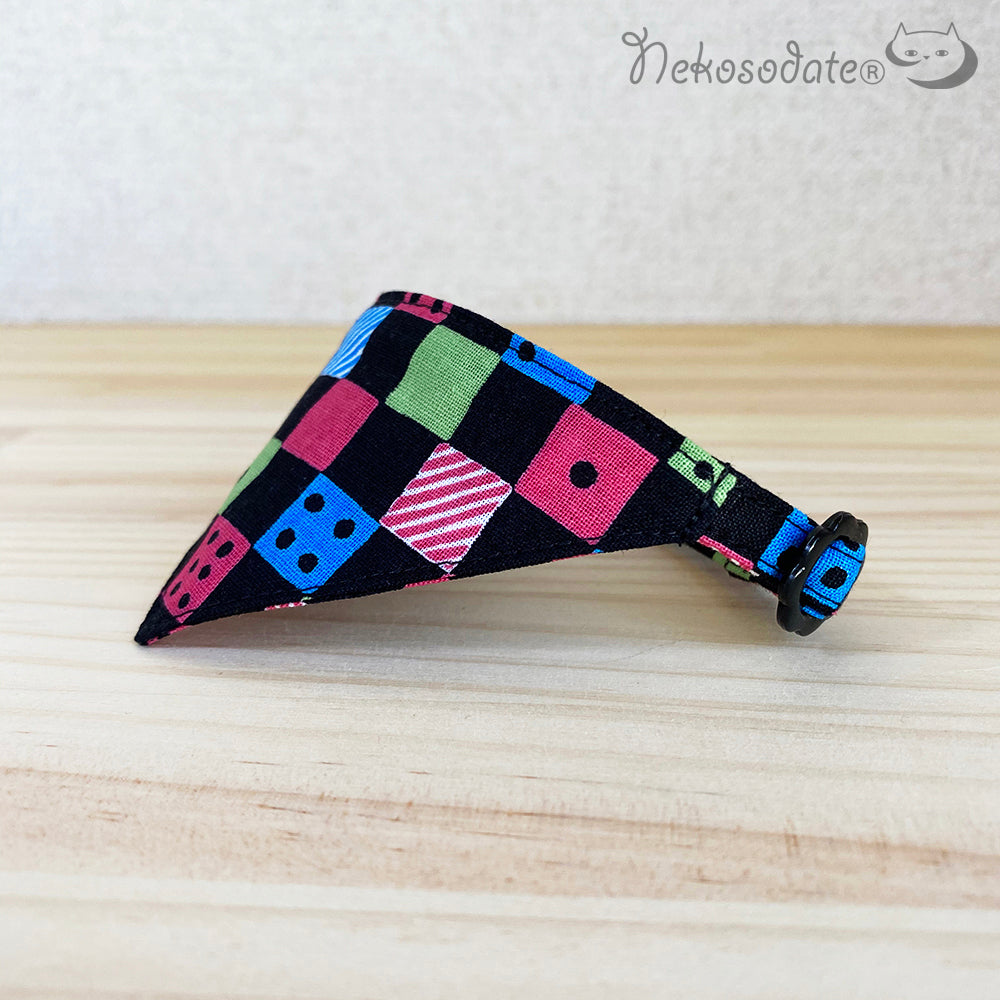 [Colorful dice pattern] Serious collar, conspicuous bandana style / selectable adjuster cat collar