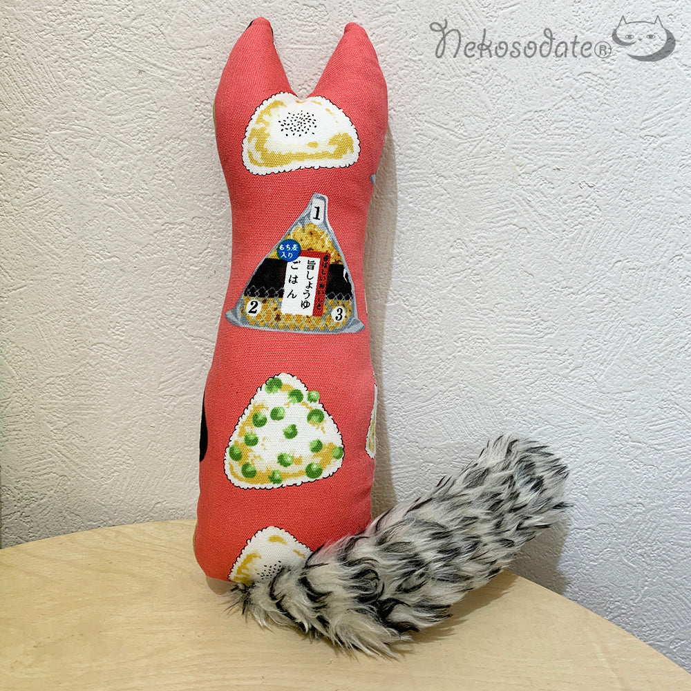 Cat-shaped kicker, rice ball pattern / bushy tail + plastic bell
