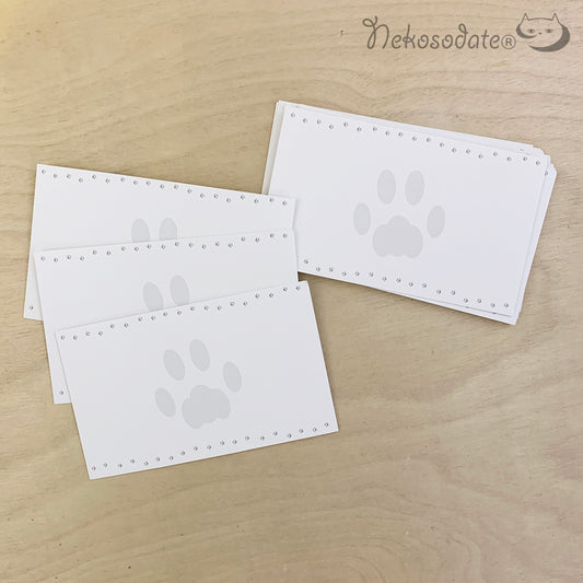 20 message cards with a lot of paws