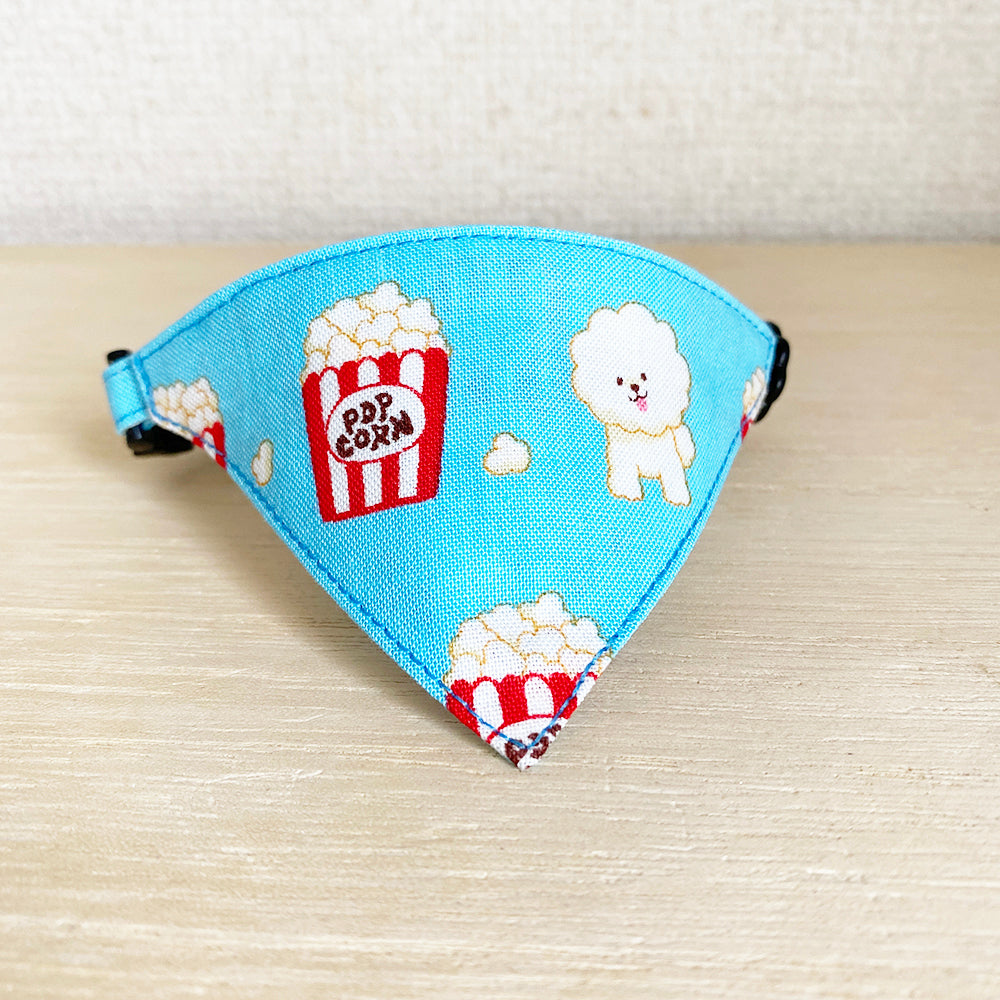 [Popcorn dog pattern blue] Serious collar, conspicuous bandana style / selectable adjuster cat collar