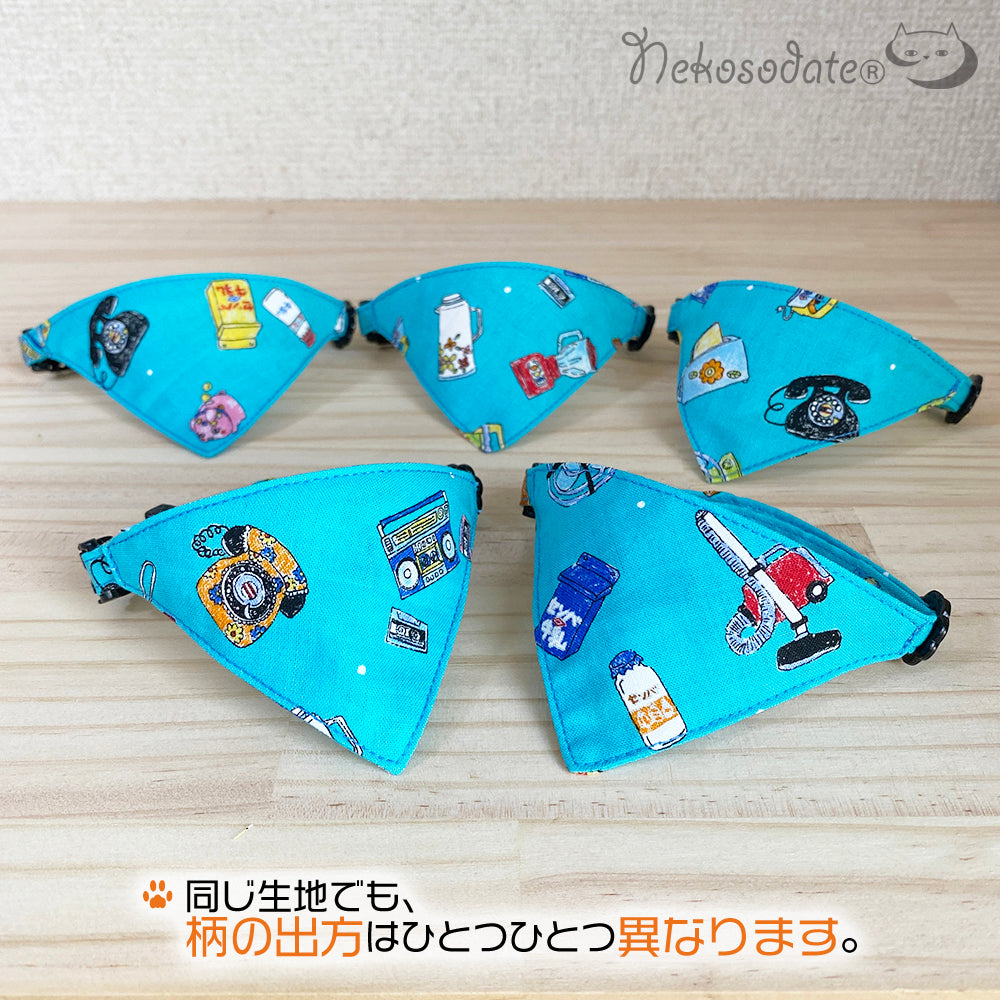 [Retro furniture pattern blue] Serious collar, conspicuous bandana style / selectable adjuster