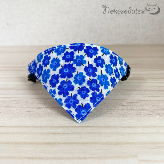 [Nordic flower pattern blue] Serious collar, conspicuous bandana style / selectable adjuster