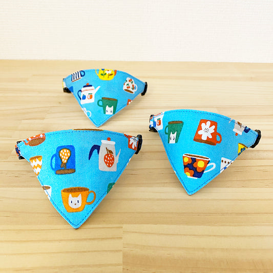 [Mug pattern blue] Serious collar, conspicuous bandana style / selectable adjuster