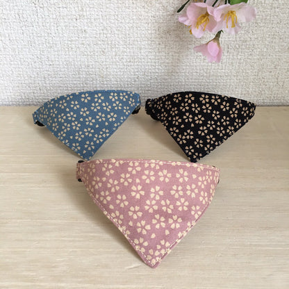 [Sakura pattern blue] Serious collar, conspicuous bandana style / selectable adjuster cat collar