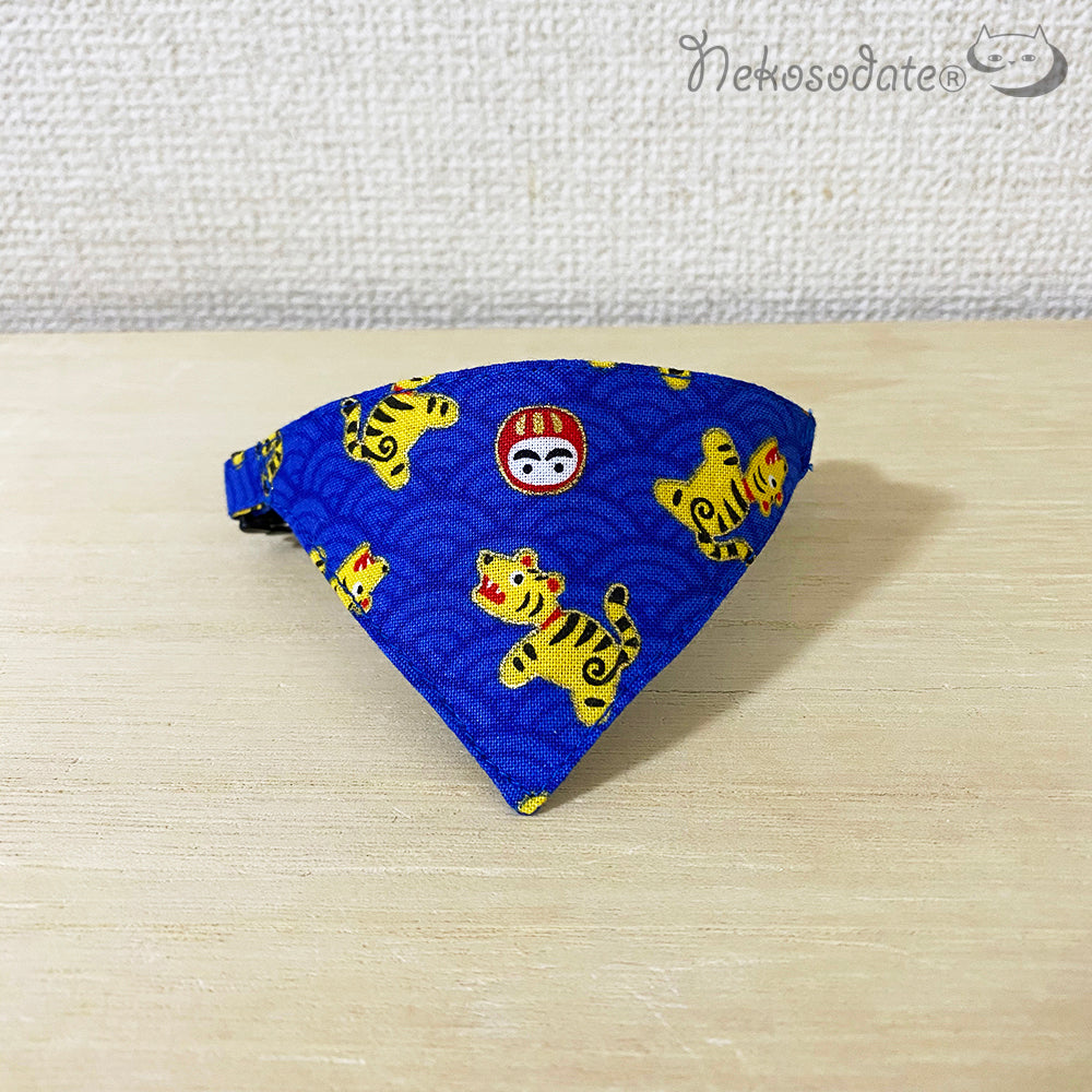 [Papier-mâché tiger pattern blue] Serious collar, conspicuous bandana style / selectable adjuster cat collar