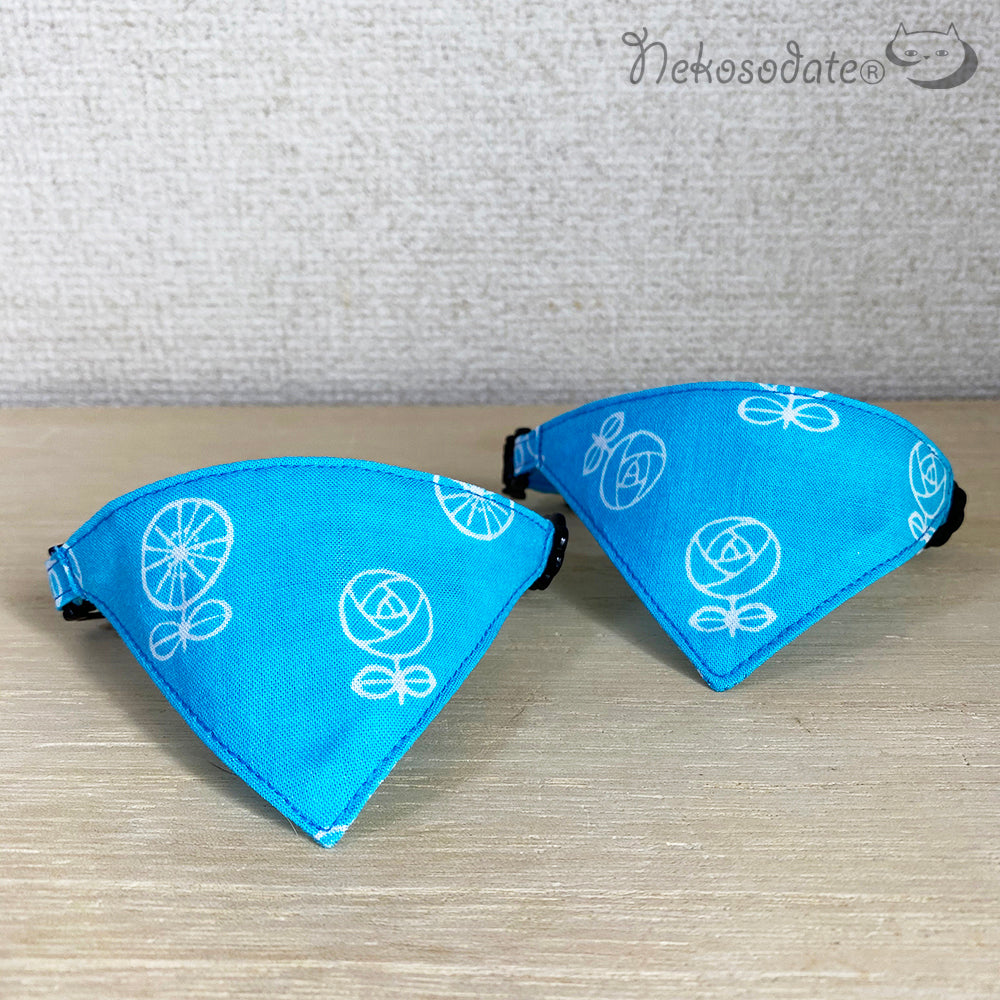 [Simple flower pattern blue] Serious collar, conspicuous bandana style / selectable adjuster cat collar