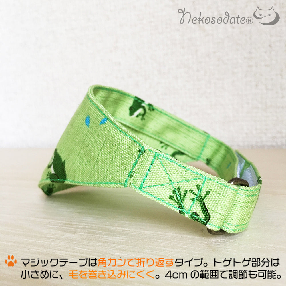 [Frog pattern blue] Serious collar, conspicuous bandana style / selectable adjuster cat collar