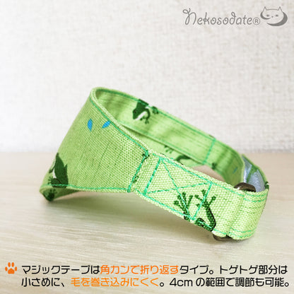 [Frog pattern blue] Serious collar, conspicuous bandana style / selectable adjuster cat collar